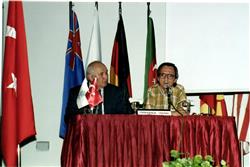 5. Milletlerarası Türk Halk Kültürü Kongresinde Sunum Yapan Katılımcılar (ANKARA -1996).jpg