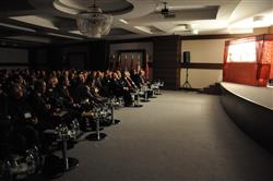 8. Milletlerarası Türk Halk Kültürü Kongresi Açılış Töreninde Karagöz Gösterimi  (İZMİR -2011) .JPG